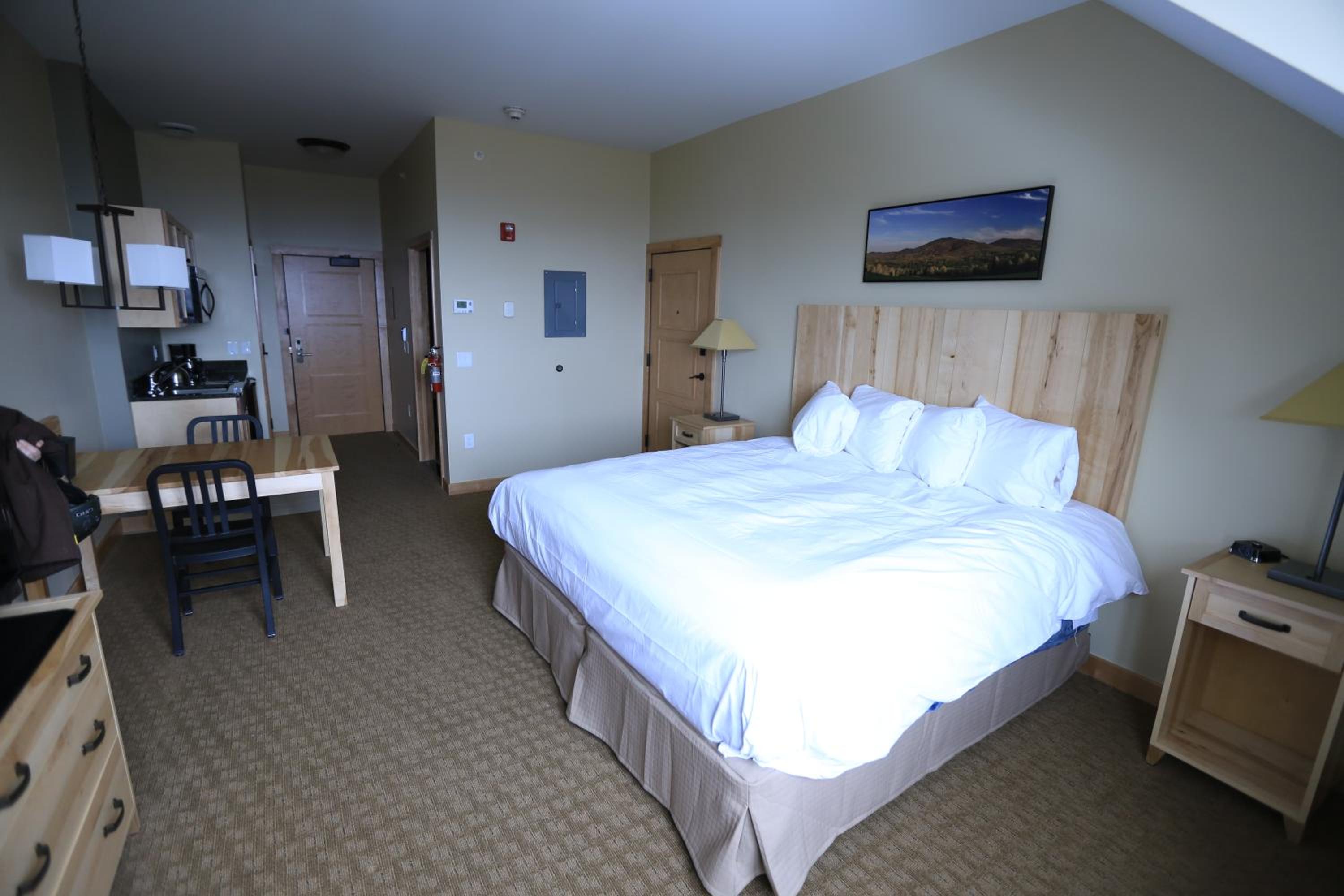 Burke Mountain Hotel and Conference Center 13/50