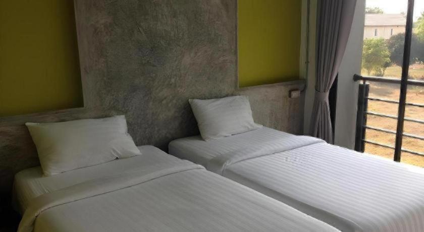 Pornsiri Hotel Sisaket 20/35