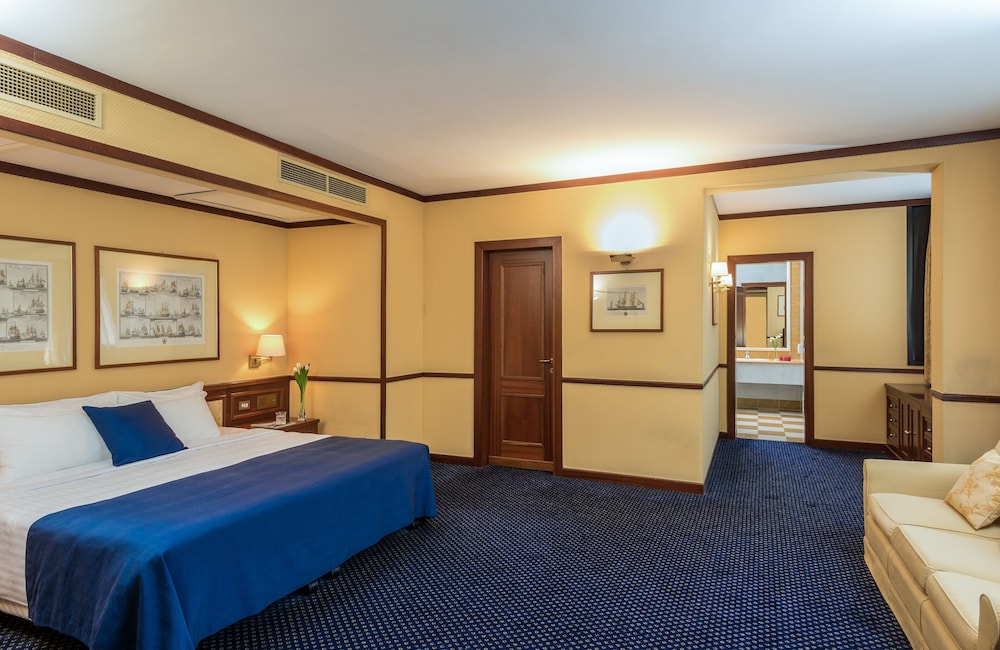 جناح بسرير كينج، Leonardo Hotel Milan City Center 10/10