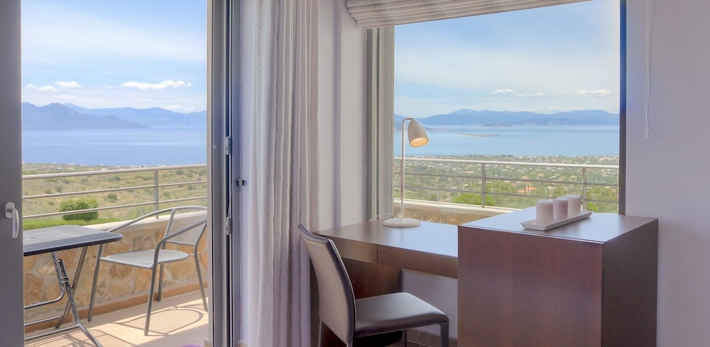 Marini Luxury Apartments And Suites 65/75