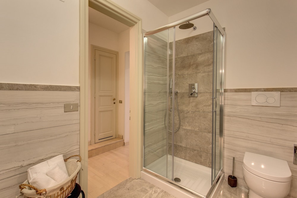 Trevi Miracle Suite 28/37