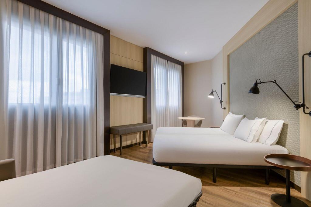 Guest Room, Family, Twin Beds, Sofa