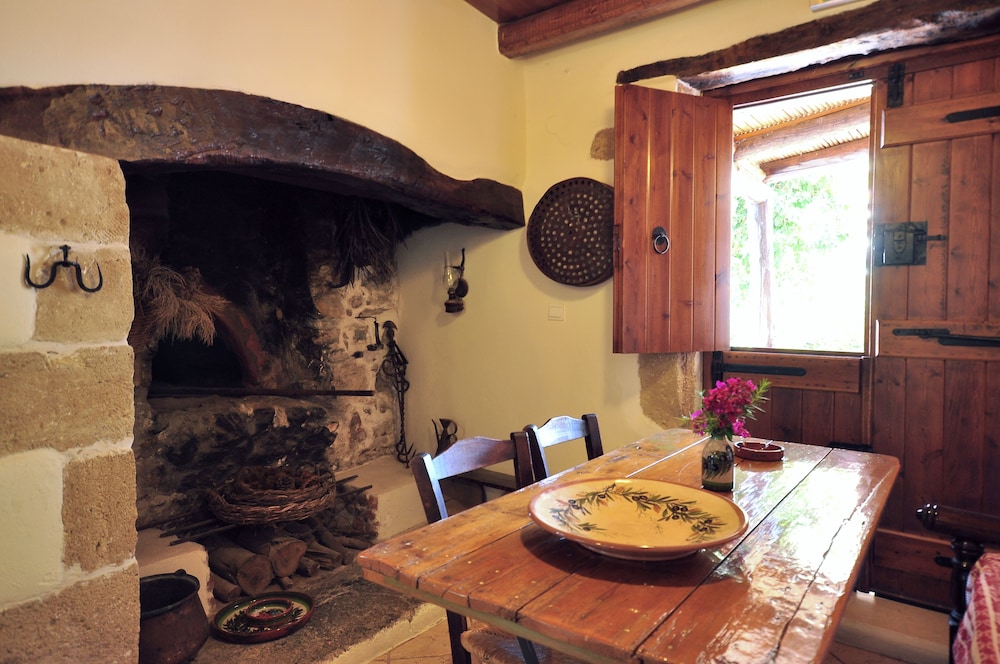 Elia Traditional Hotel & Spa 32/50