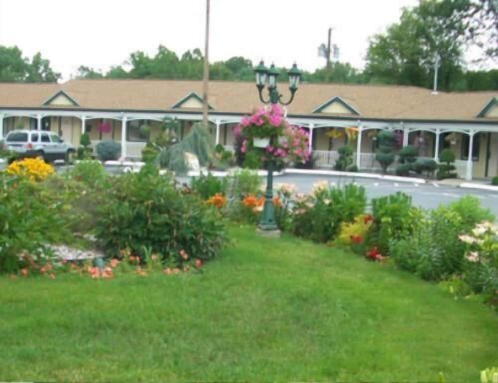 Cheshire Welcome Inn 26/27