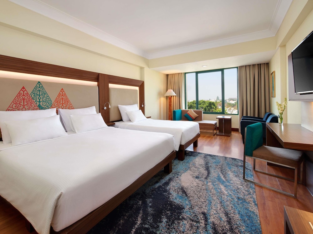 NOVOTEL SOLO 19/64