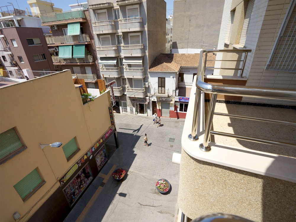 Hostal Anna Benidorm 17/34