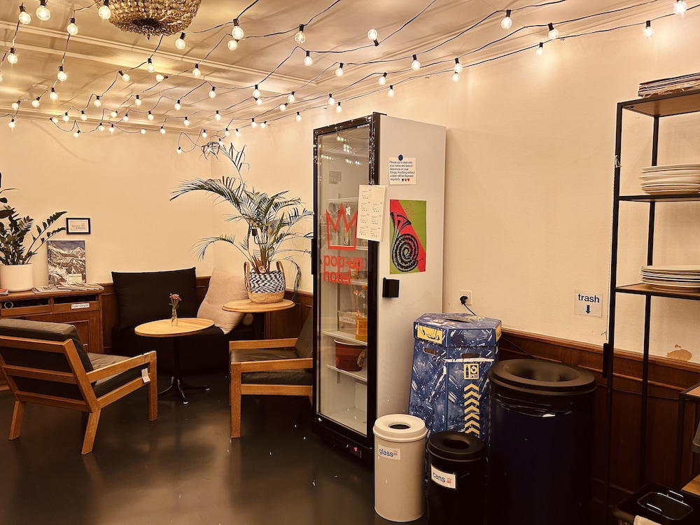 Pop Up Hotel Krone Zurich 27/43