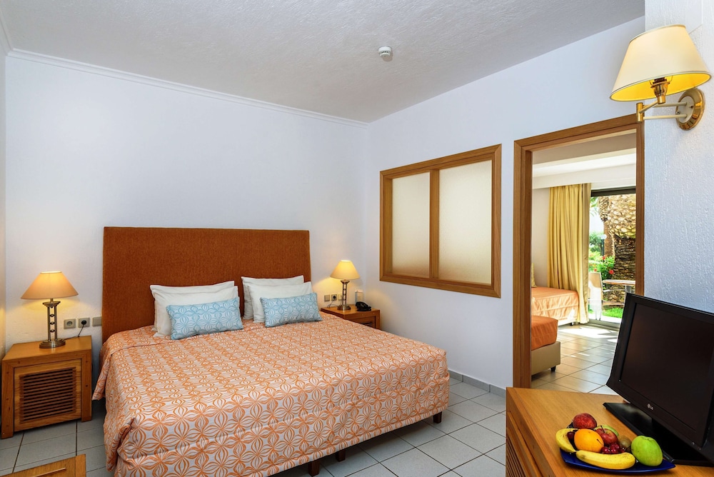 Annabelle Beach Resort 20/87