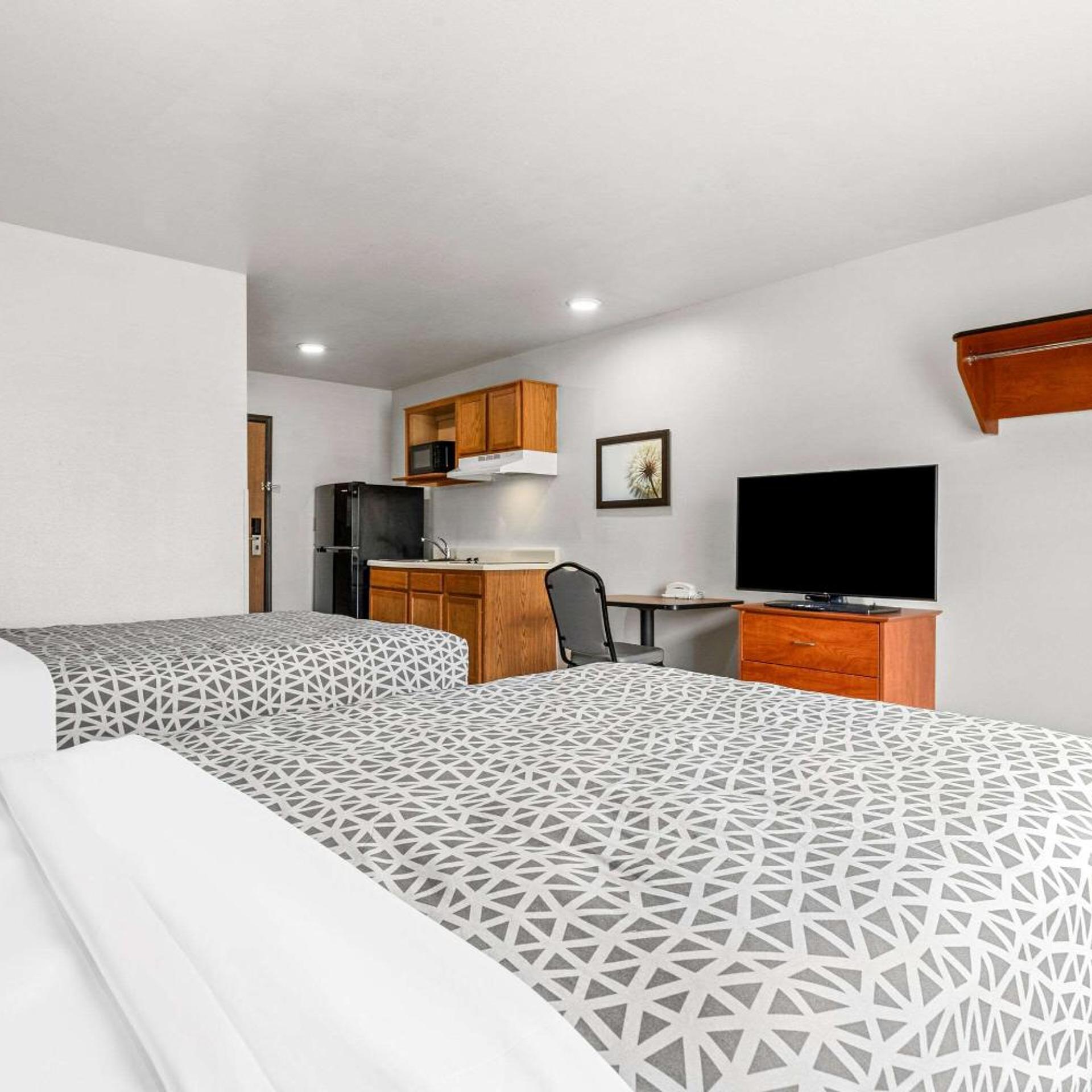 غرفة بسريرين مزدوجين، WoodSpring Suites Tulsa 7/10