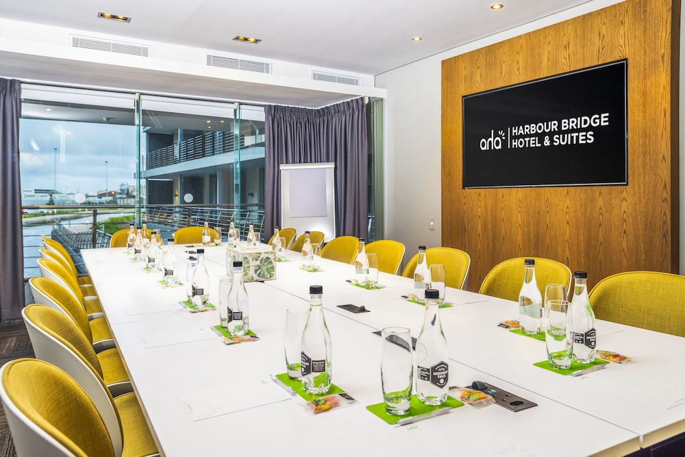 aha Harbour Bridge Hotel & Suites 54/65