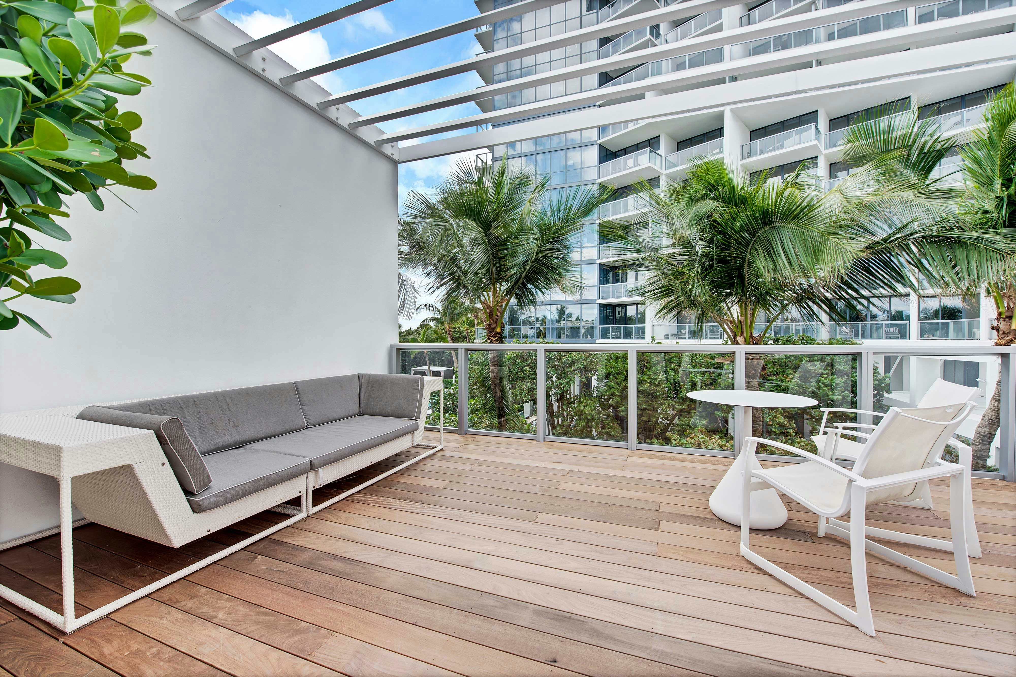 W South Beach Hotel 48/68
