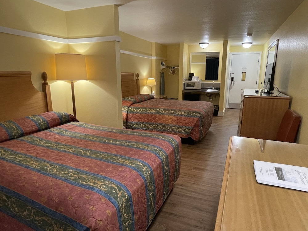 Marina Inn 14/44