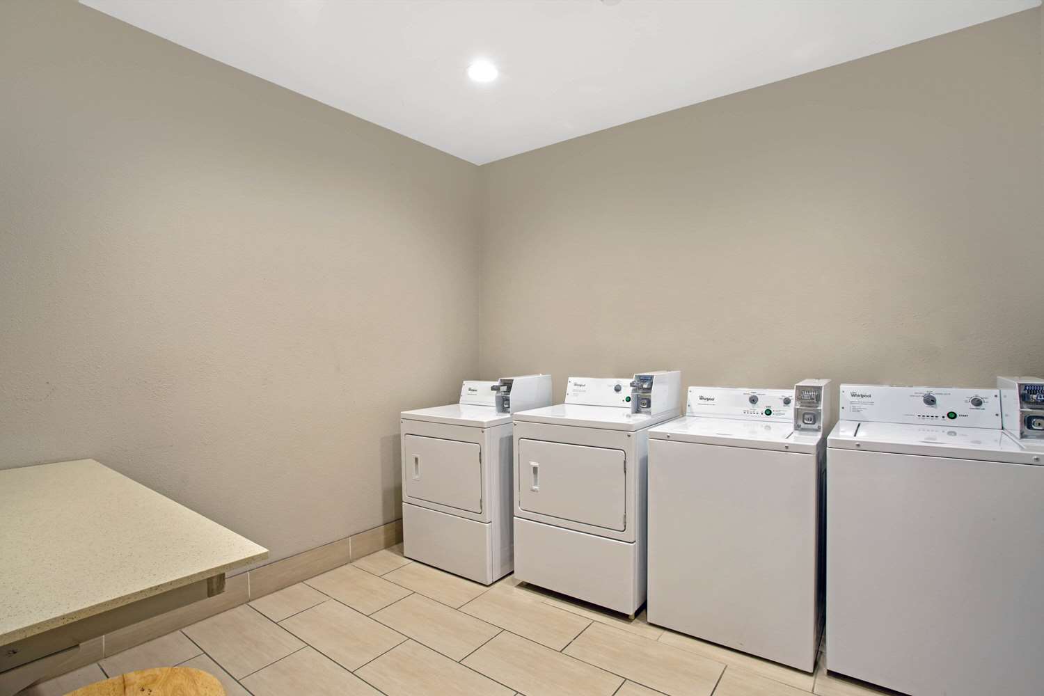 La Quinta Inn Suites By Wyndham York 44/53
