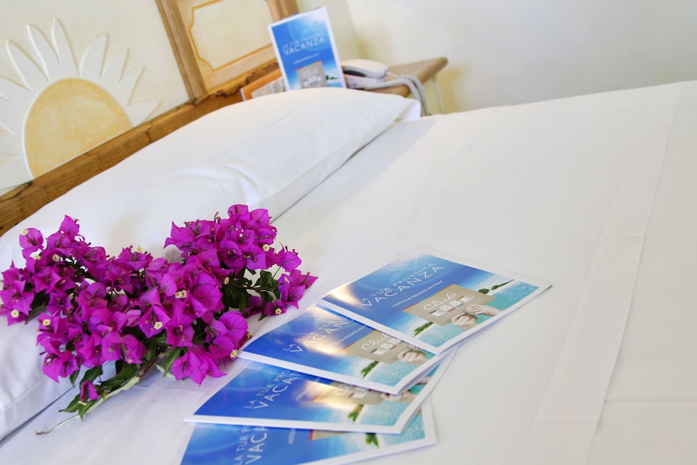 Club Esse Posada Beach Resort 4/35
