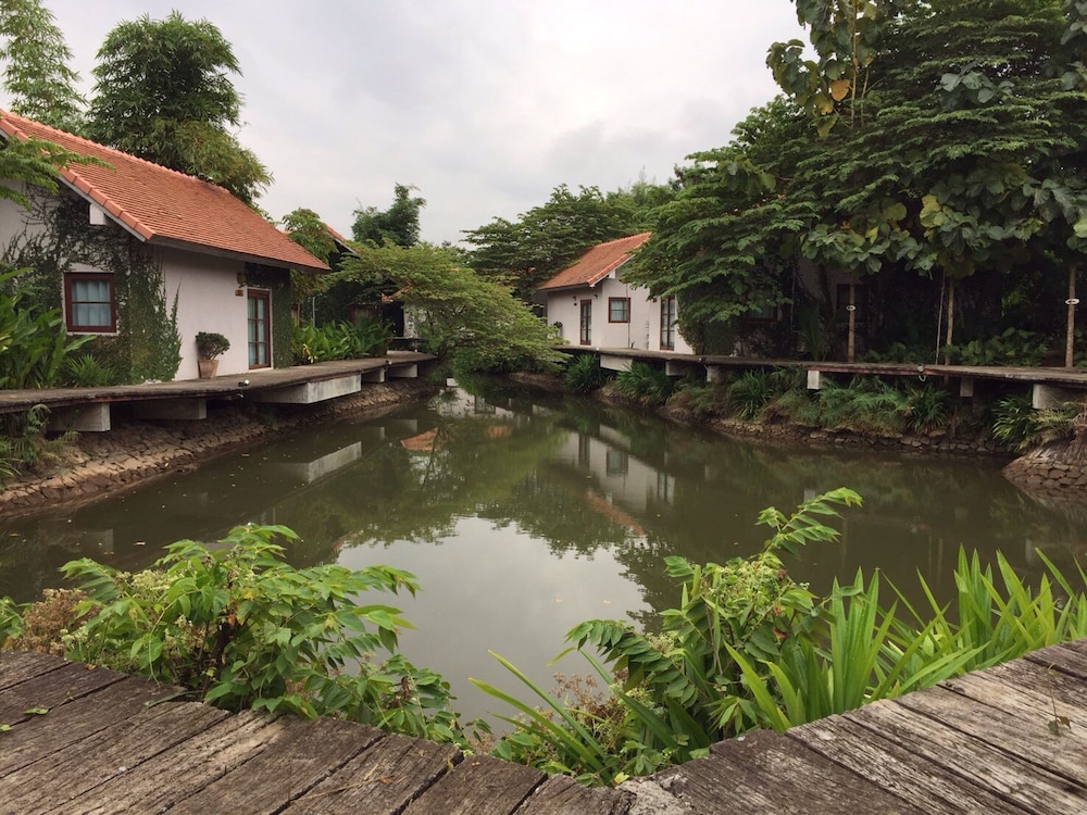 Chiangmai Royal Creek 49/57