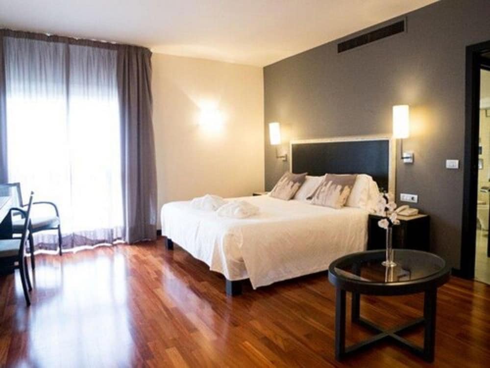 Plaza Hotel Catania 24/81