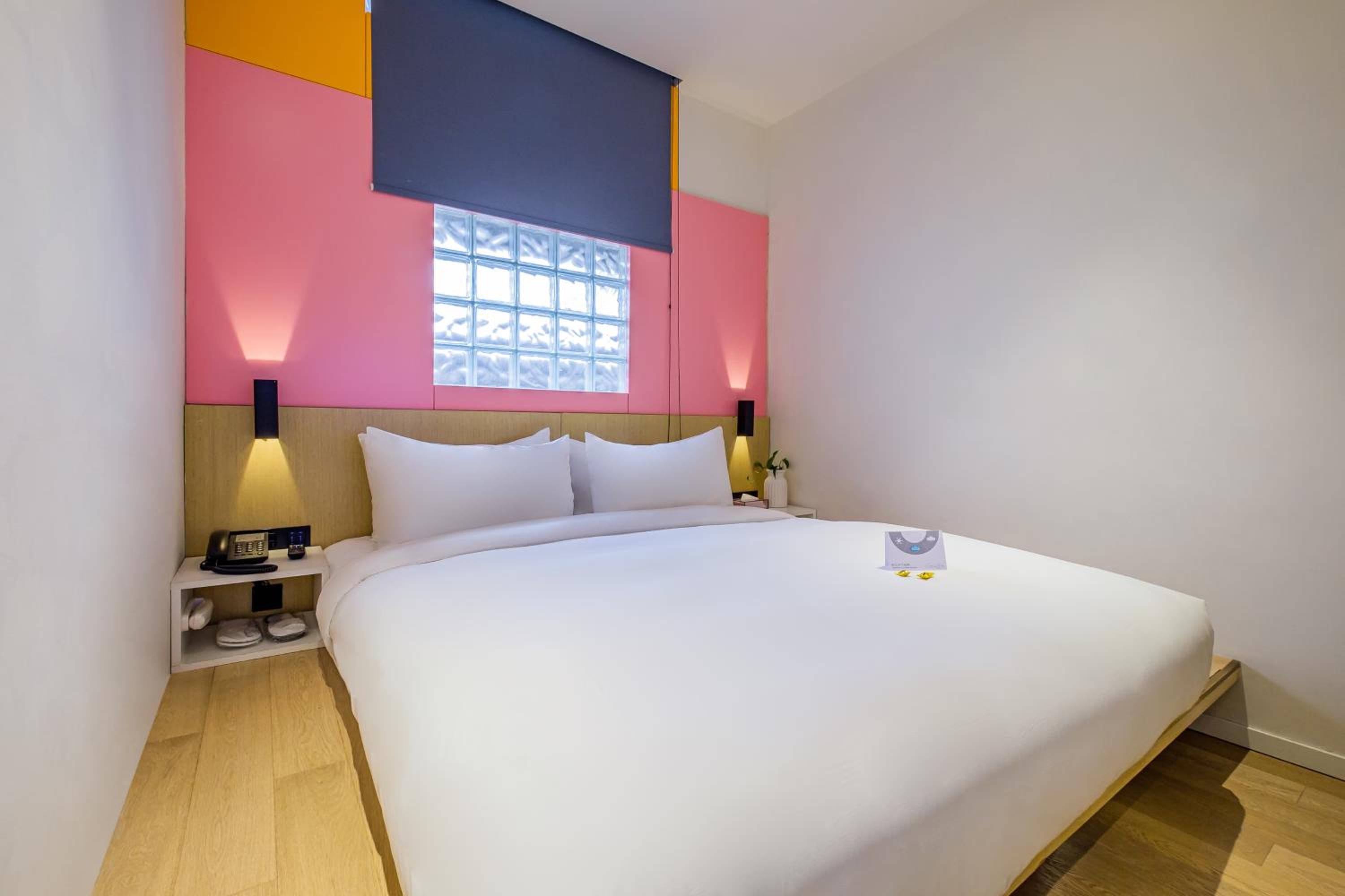 Standard, Double Bed, No Window