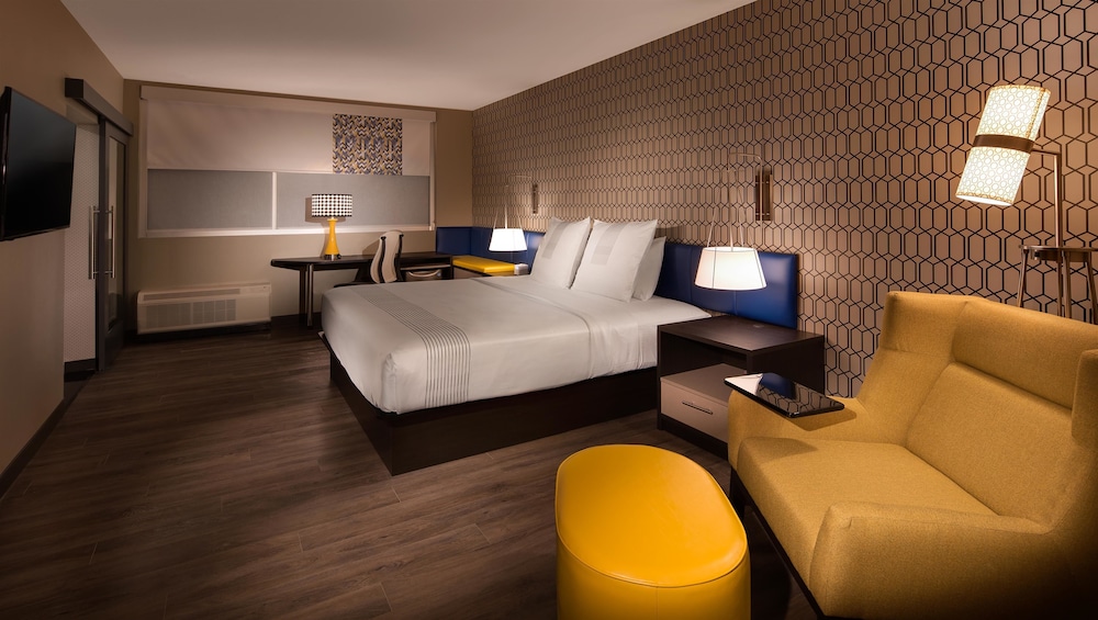 GLo Best Western DeSoto Dallas 13/34
