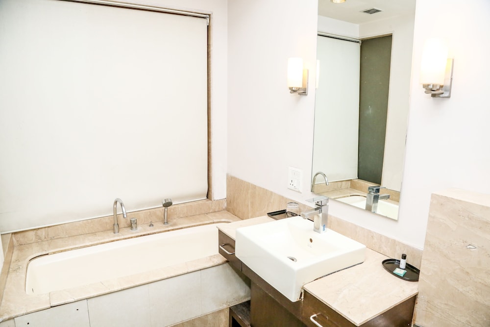 Hotel Western Court Panchkula 48/50