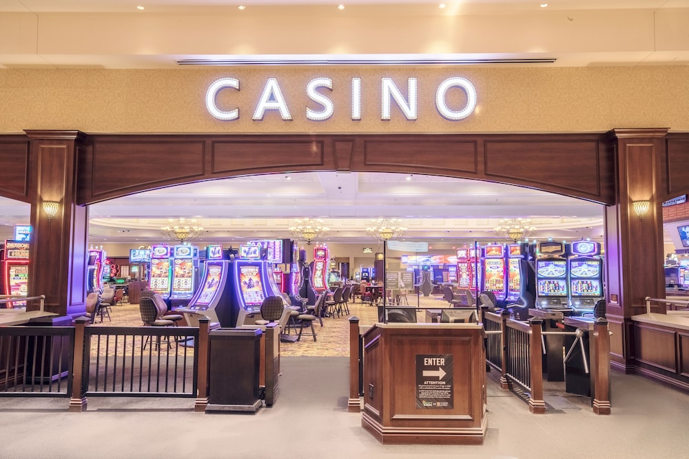 Casino Queen Hotel 40/50
