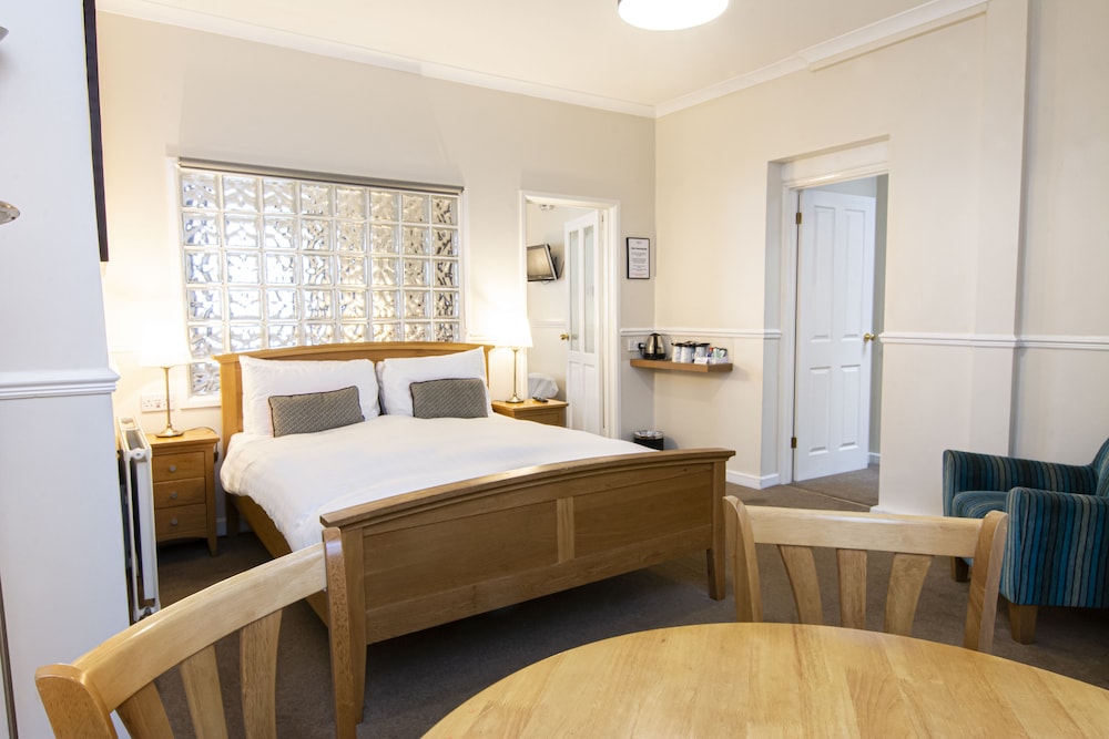 The Grosvenor Plymouth 27/64