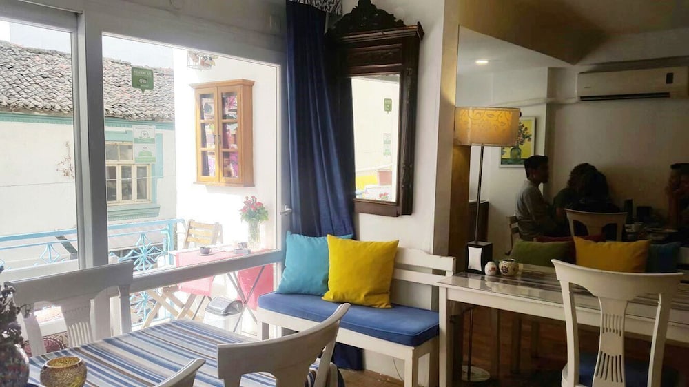 Urkmez Hotel 36/50