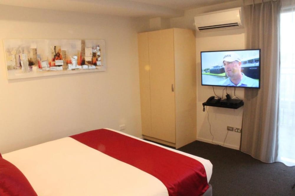 103 Prince of Bealey Motel 20/40