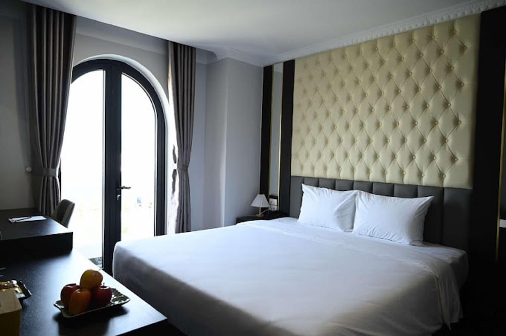 Monaco Hotel 21/49
