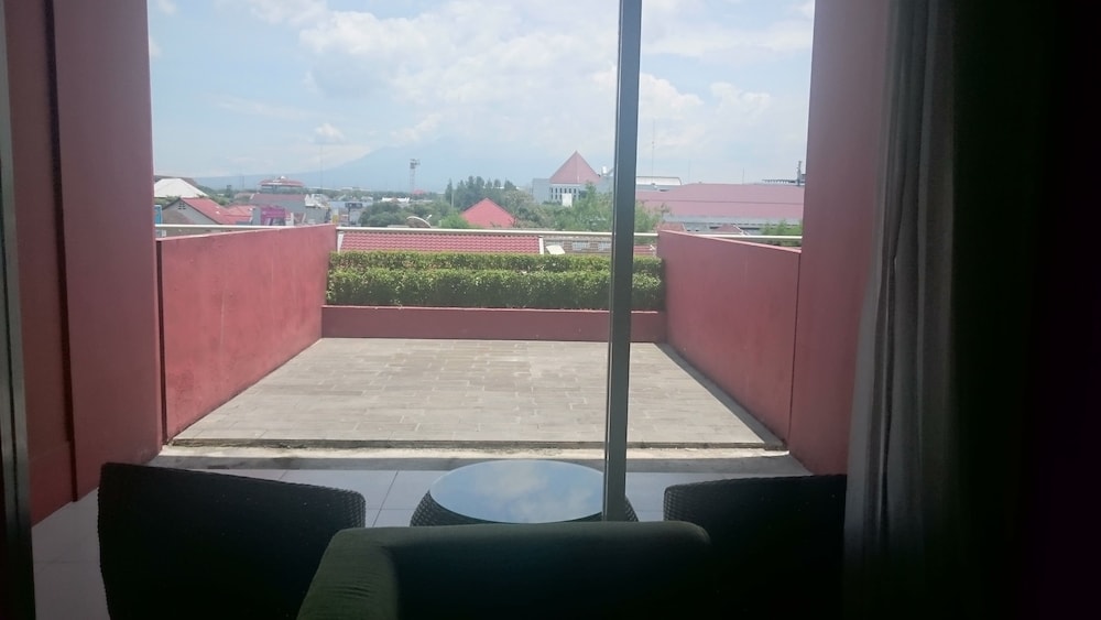 Merapi Merbabu Hotel Yogyakarta Powered by Archipelago 32/40