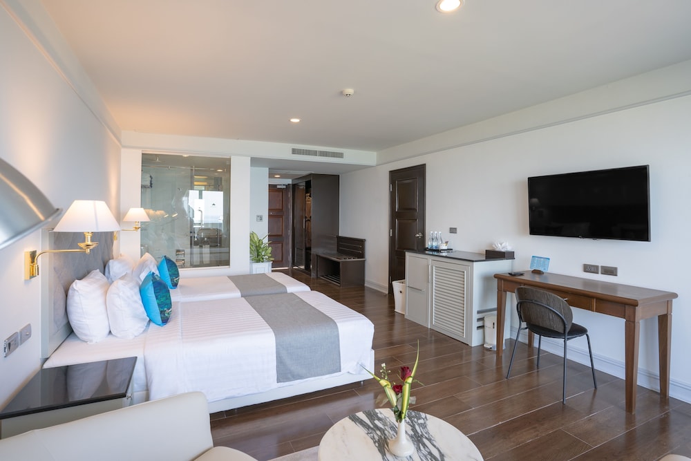 Andaman Beach Suites Hotel 33/69