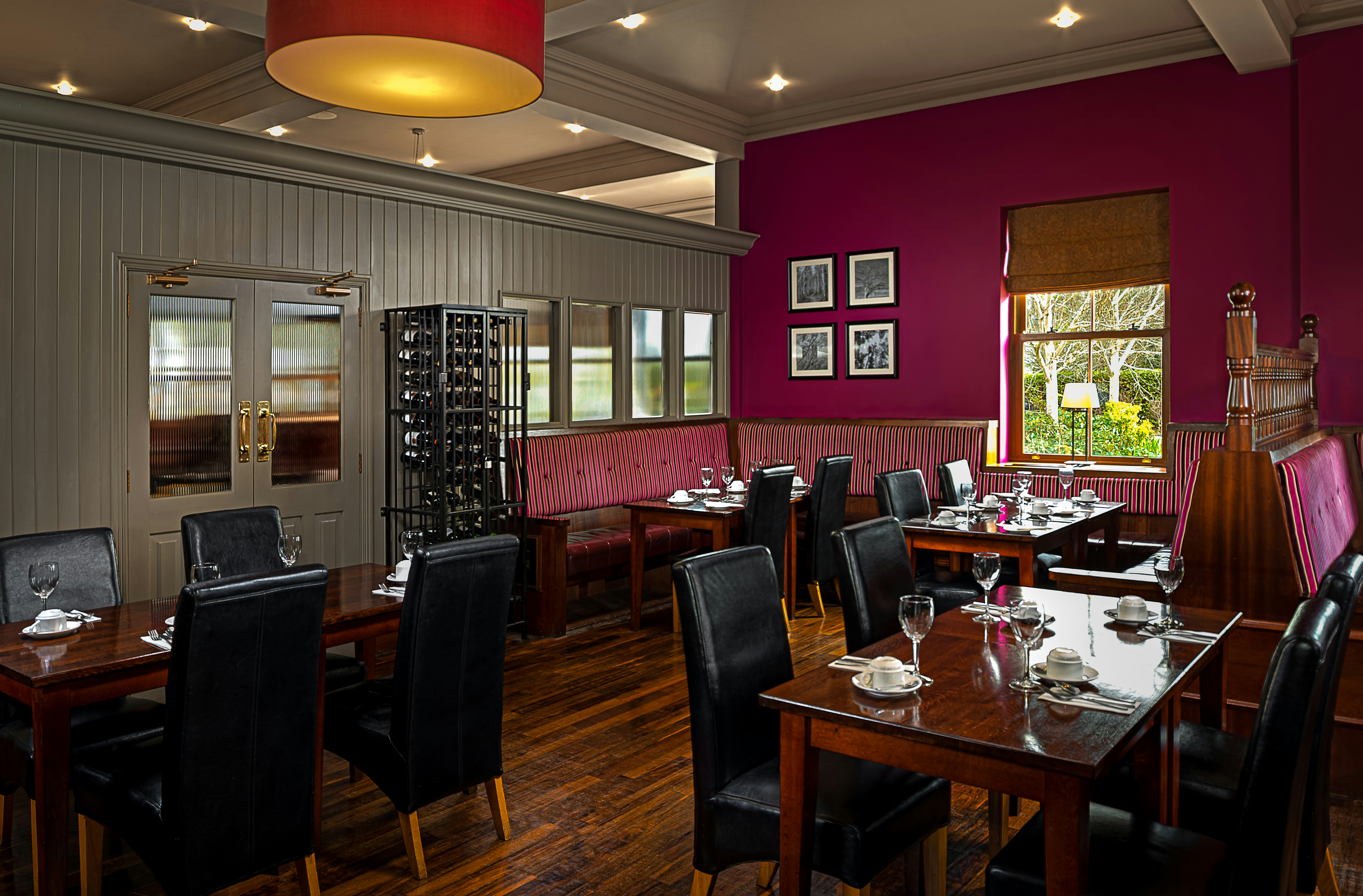 Great National Hotel Ballina 74/92