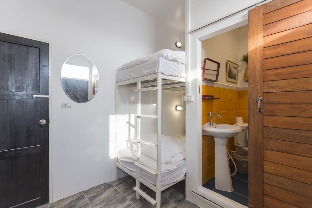 Stockhome Hostel Ayutthaya 29/30