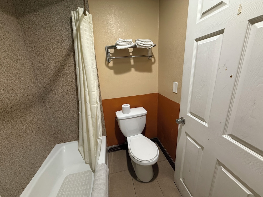 Rocky Inn Motel 34/44