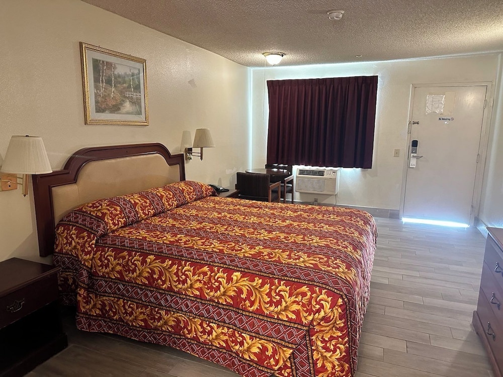 Knights Inn Highland Near San Manuel Casino 13/22