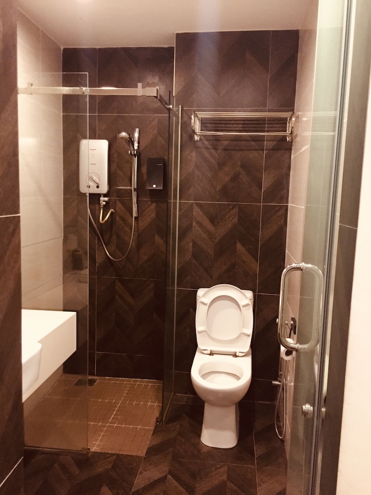 KINO HOTEL 45/51