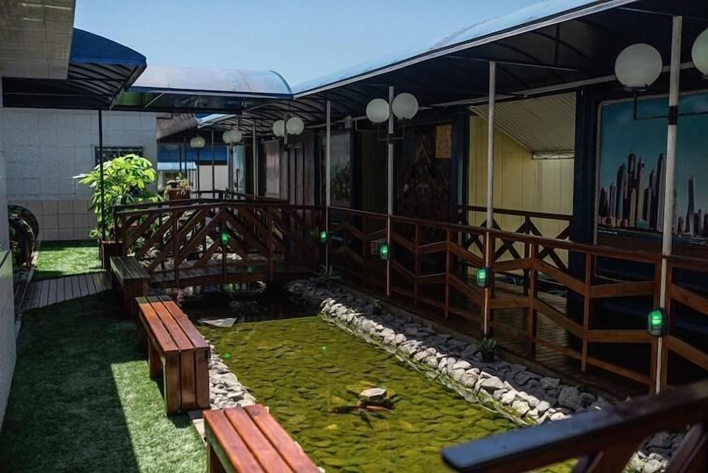 Eco Hotel 47/50