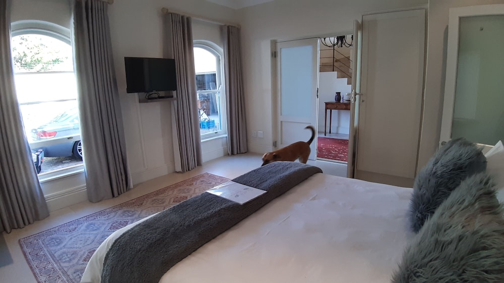 Rustic Manor Bed And Breakfast 20/52