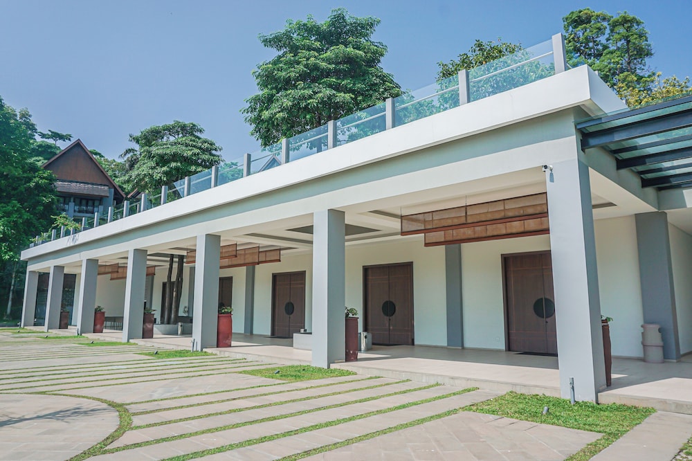 MaxOneHotels.com at Anyer 2/42