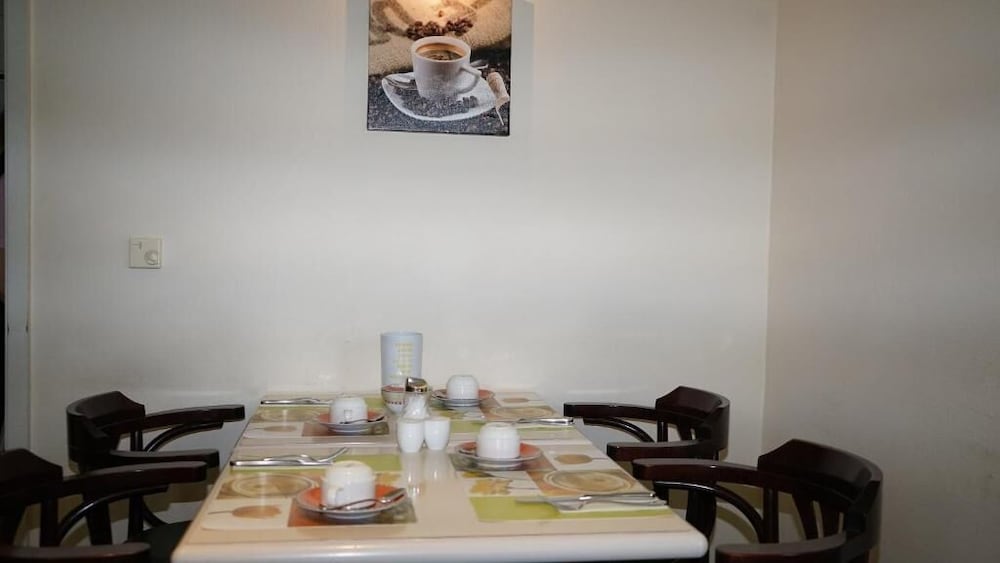ENTREE HOTEL GROSS BORSTEL 32/50