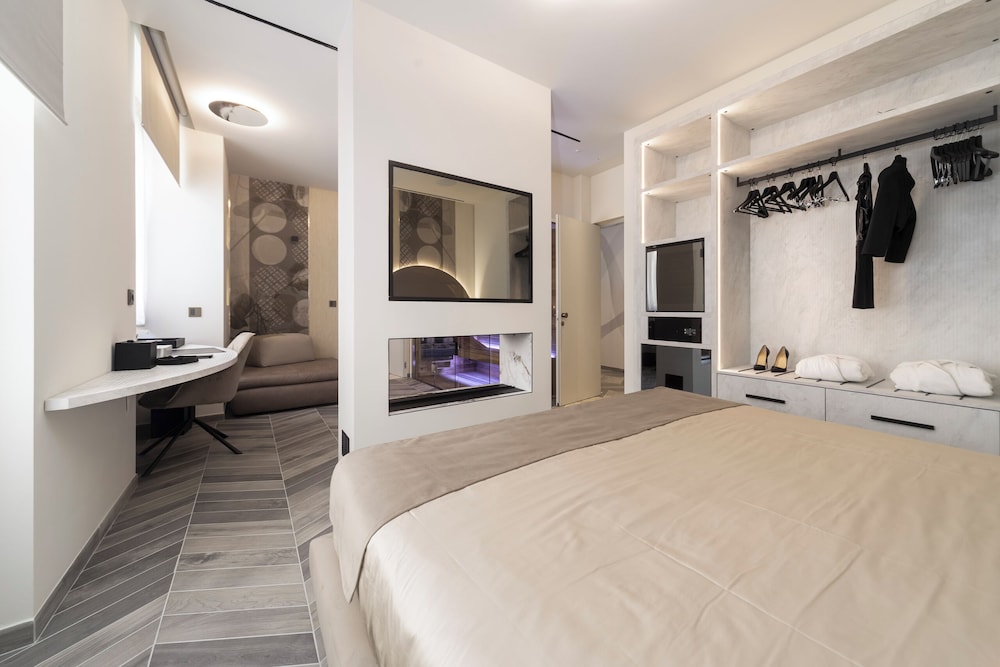 Tritone Luxury Suites Piazza del Popolo 9/29
