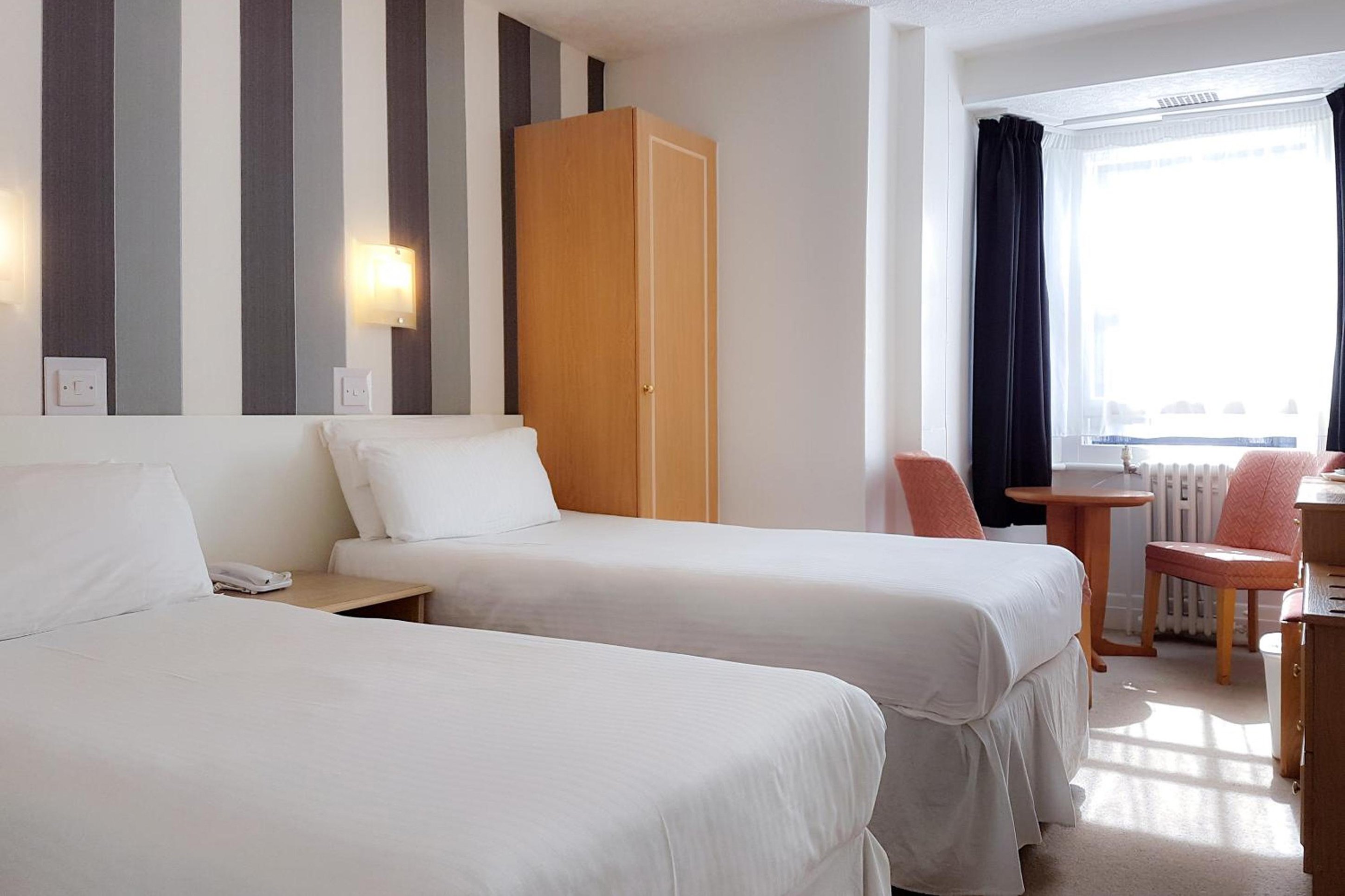 STANDARD, TWIN BEDS