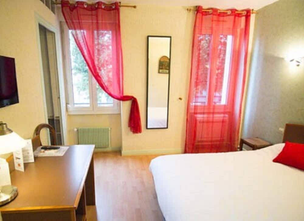 HOTEL LE THUROT 13/50