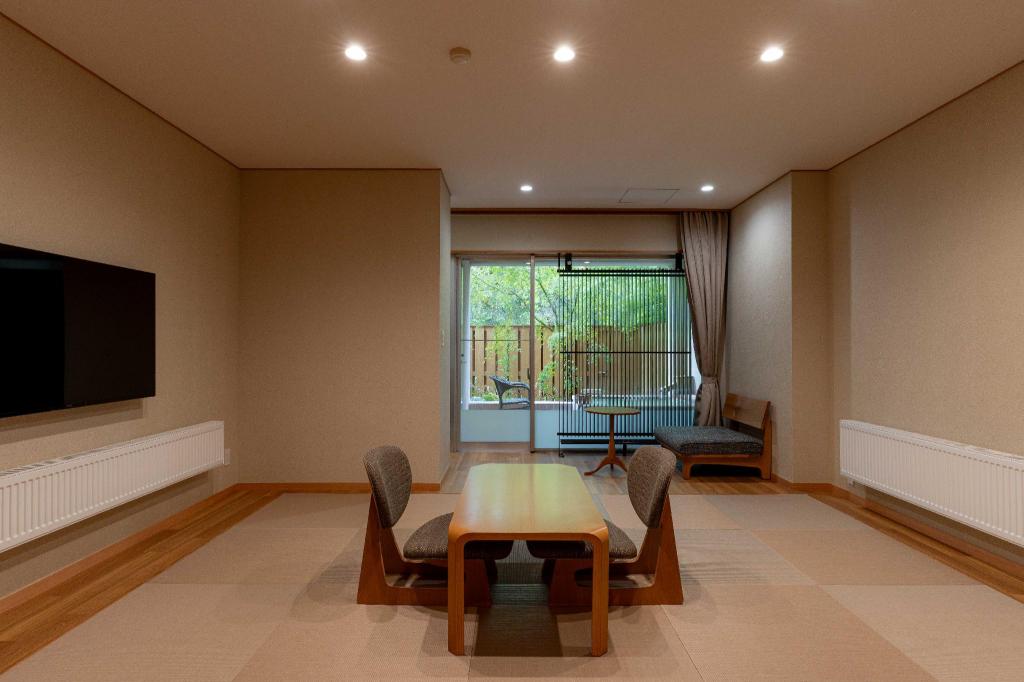 Japanese, Deluxe, Outdoor Bath