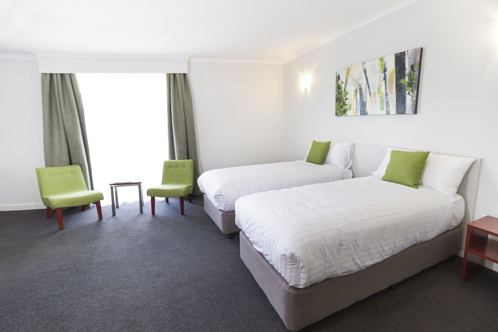 ABODE NARRABUNDAH 13/71