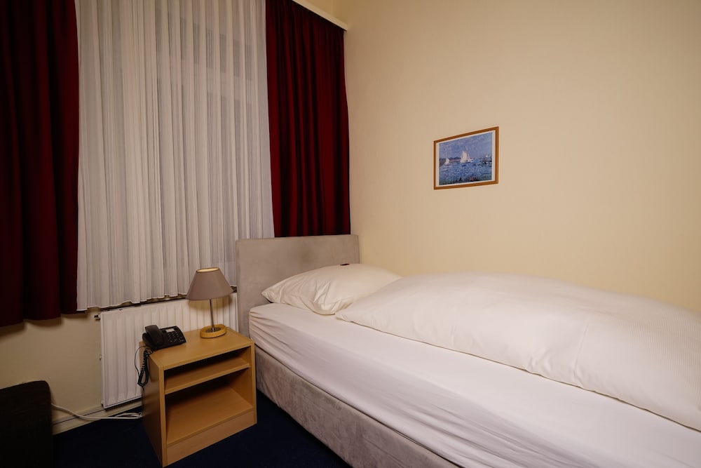 MD-RABE'S HOTEL KIEL 15/49