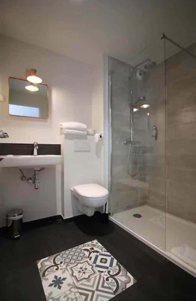 La Fontaine Caen Centre Hotel 17/18