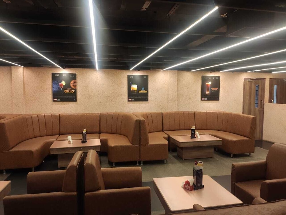 Zip By Spree Hotels Surabi International 31/58