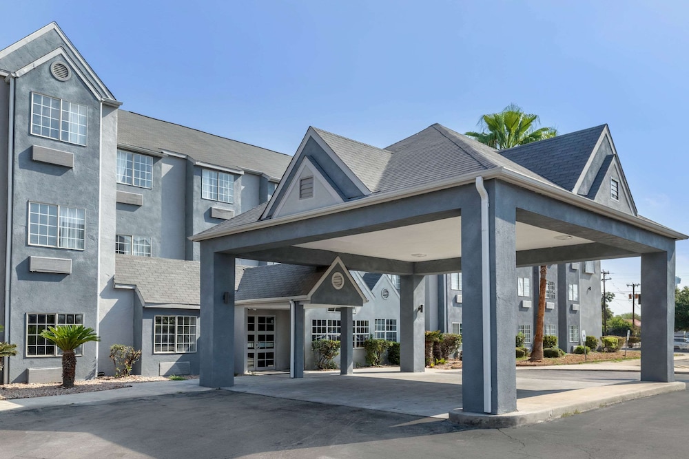 Quality Inn Downtown - near Market Square image