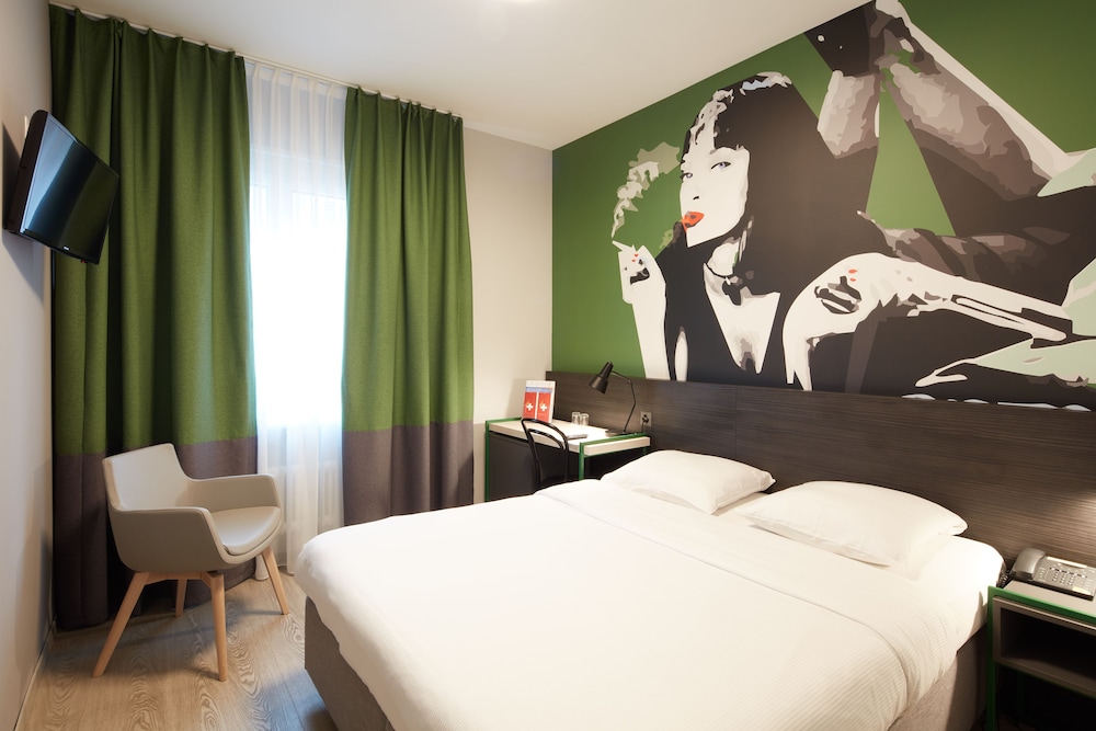 Hotel Crystal 33/50