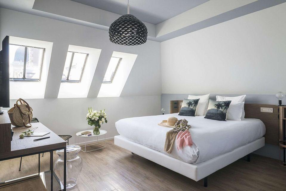Suite, Multiple Beds, Sofa, Terrace